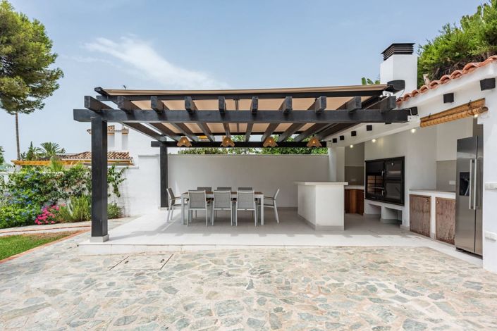 Image No.10-4 Bed House for sale