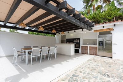r5447320-destination-marbella-image-10