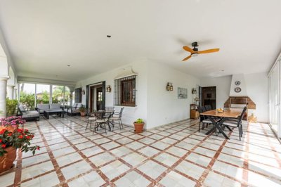 r5447320-destination-marbella-image-13