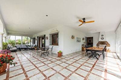 r5447320-destination-marbella-image-13