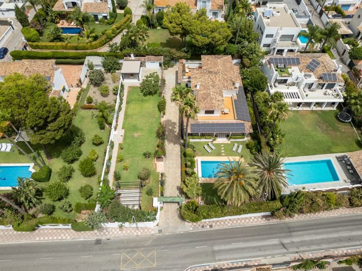 Image No.2-4 Bed House for sale