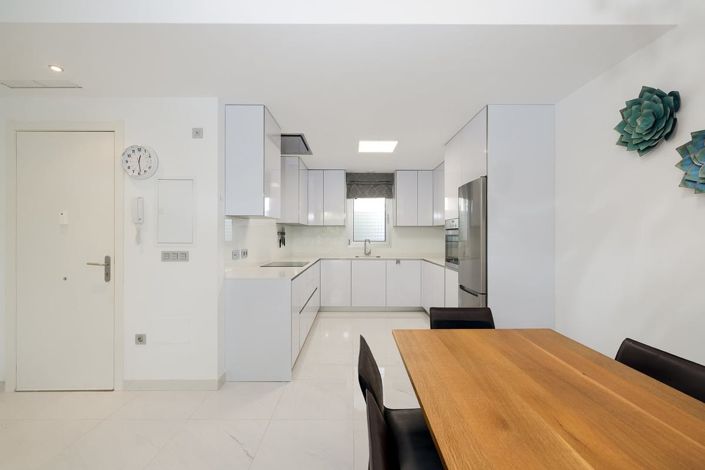 Image No.11-3 Bed Apartment for sale