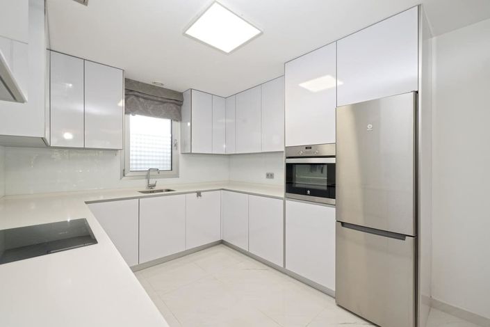 Image No.8-3 Bed Apartment for sale