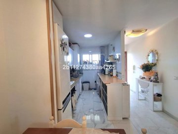 r5449282-destination-marbella-image-6