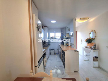 r5449282-destination-marbella-image-6