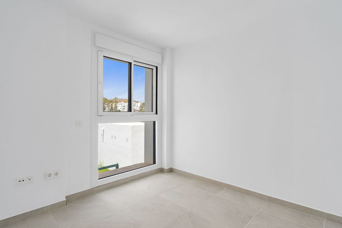 Image No.12-3 Bed Apartment for sale