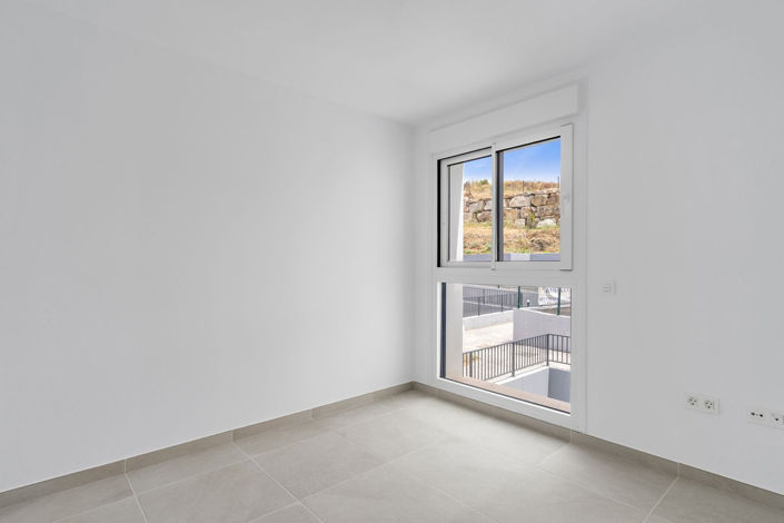 Image No.14-3 Bed Apartment for sale