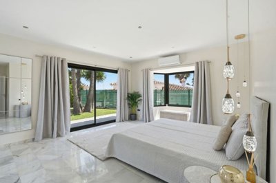 r5449816-destination-marbella-image-9