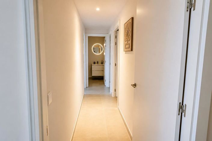 Image No.8-3 Bed Apartment for sale
