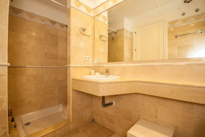 Image No.11-Appartement de 3 chambres à vendre à Elviria