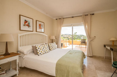 r5124088-destination-marbella-image-4