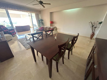 r5475682-destination-marbella-image-3