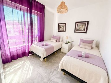 r5477782-destination-marbella-image-12