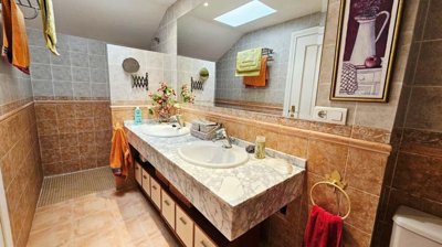 r5478847-destination-marbella-image-11