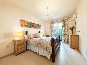 r5480959-destination-marbella-image-10