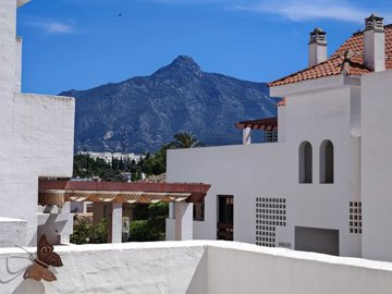 r5480959-destination-marbella-image-7