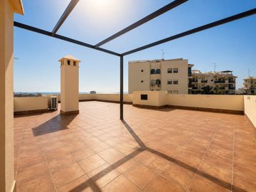 r5481019-destination-marbella-image-14