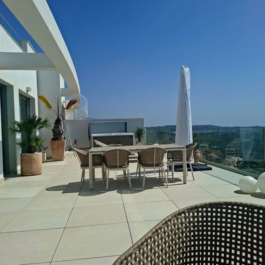 Image No.28-2 Bed Apartment for sale