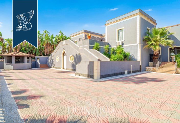 Image No.12-7 Bed Villa for sale