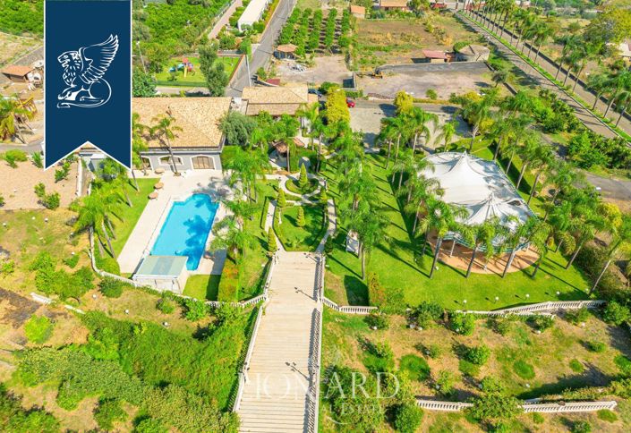 Image No.4-7 Bed Villa for sale