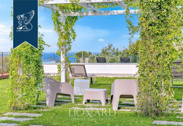 Image No.11-Un hôtel de 10 chambres à vendre à Agropoli