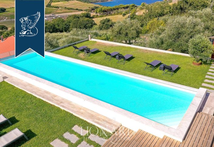 Image No.6-Un hôtel de 10 chambres à vendre à Agropoli