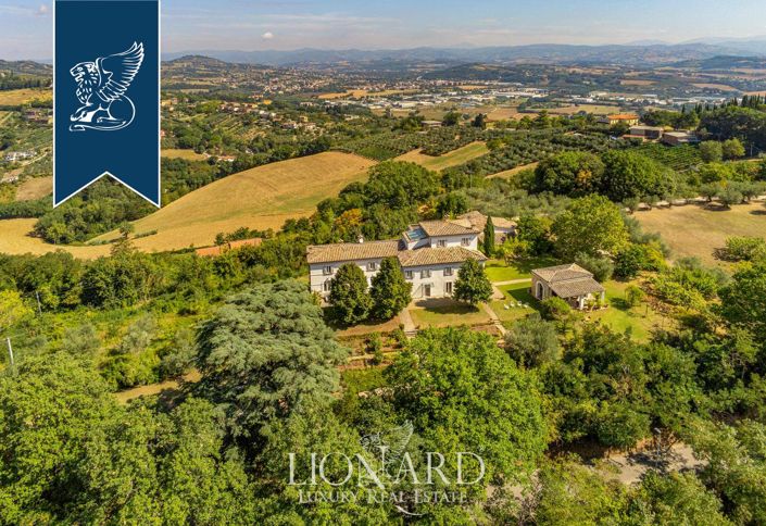 Image No.59-4 Bed Villa for sale