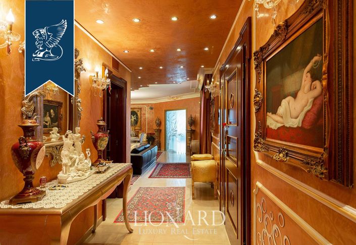 Image No.19-8 Bed Villa for sale