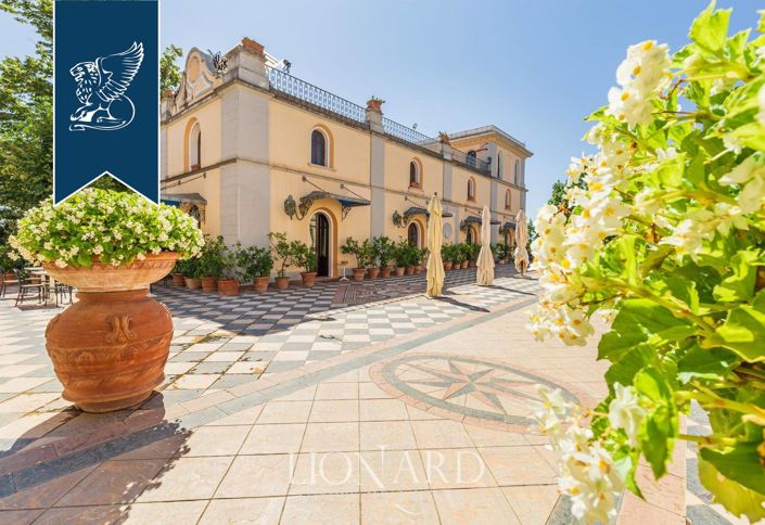 Image No.12-9 Bed Villa for sale