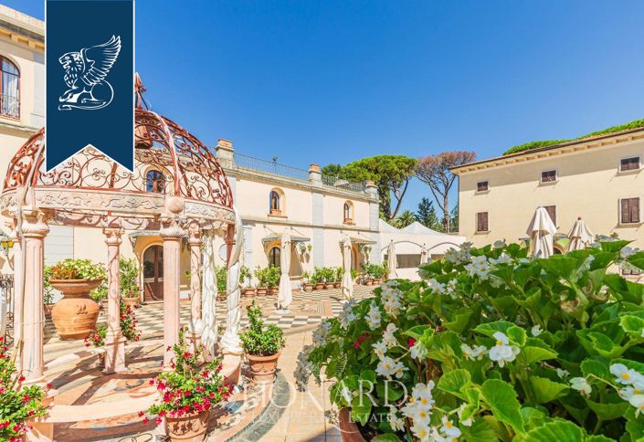 Image No.17-9 Bed Villa for sale