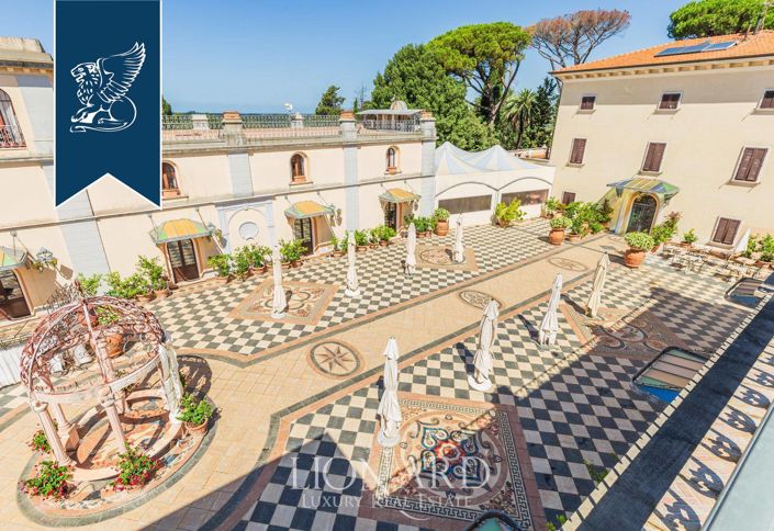 Image No.9-9 Bed Villa for sale