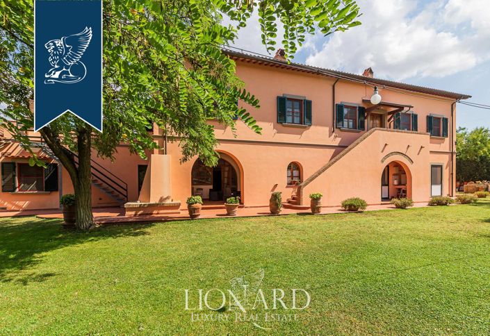 Image No.14-18 Bed Farmhouse for sale