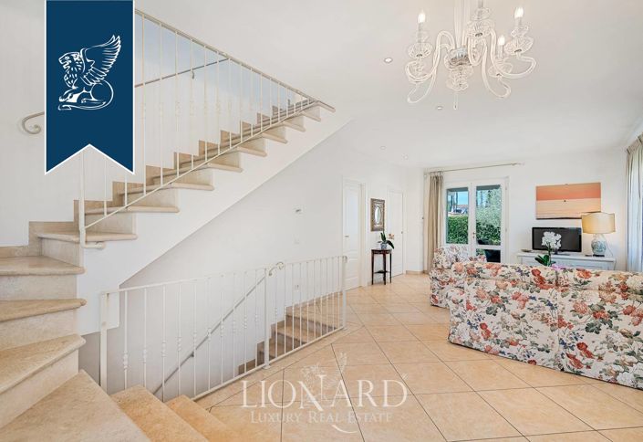 Image No.10-4 Bed Villa for sale