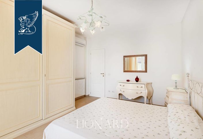 Image No.15-4 Bed Villa for sale