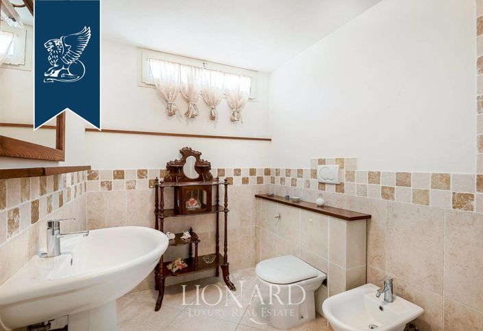 Image No.29-4 Bed Villa for sale