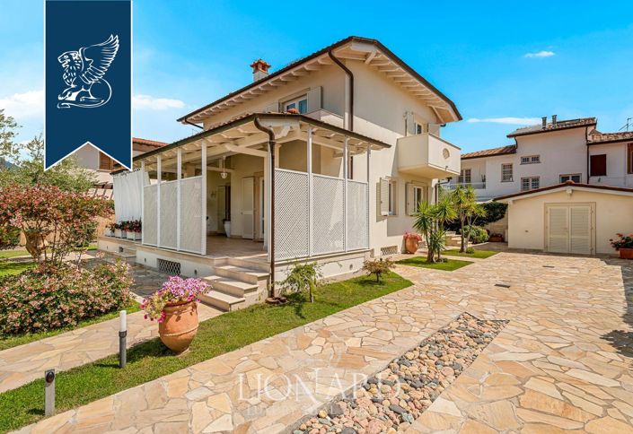 Image No.6-4 Bed Villa for sale