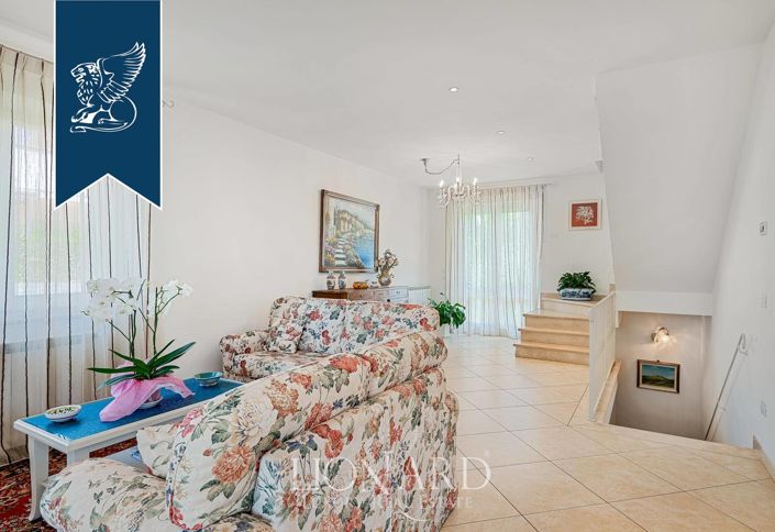 Image No.8-4 Bed Villa for sale