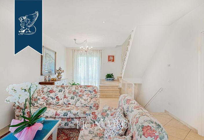 Image No.9-4 Bed Villa for sale