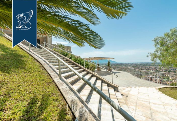 Image No.11-4 Bed Villa for sale