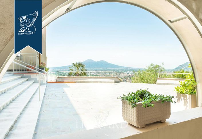 Image No.12-4 Bed Villa for sale