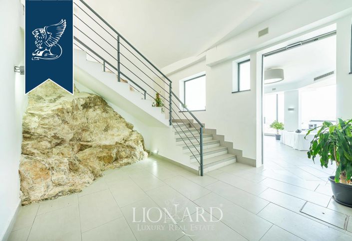 Image No.36-4 Bed Villa for sale