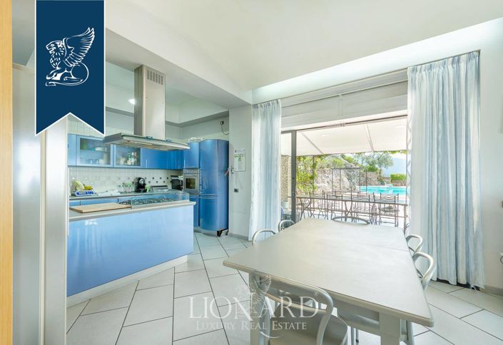 Image No.44-4 Bed Villa for sale