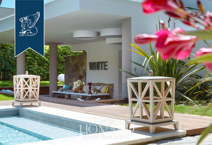 Image No.9-5 Bed Villa for sale