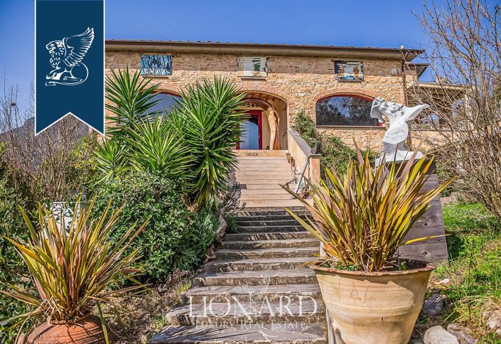 Image No.19-7 Bed Villa for sale