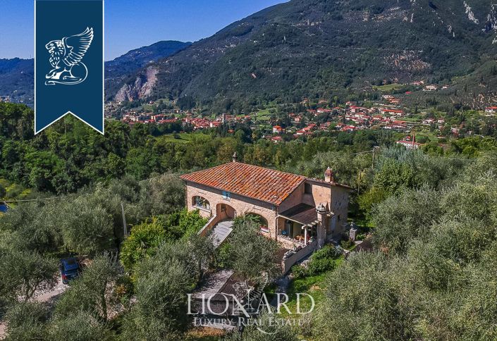 Image No.4-7 Bed Villa for sale