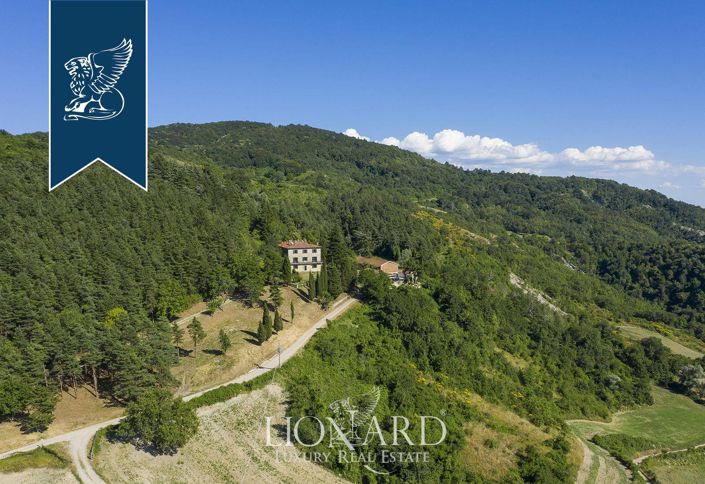 Image No.4-10 Bed Farmhouse for sale