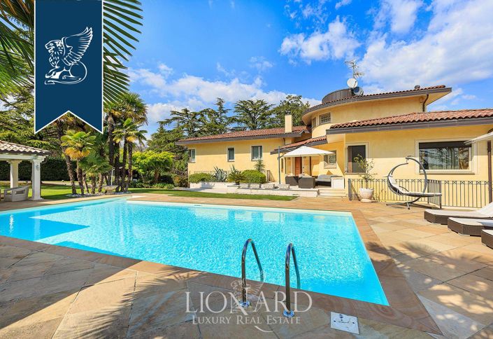 Image No.12-5 Bed Villa for sale