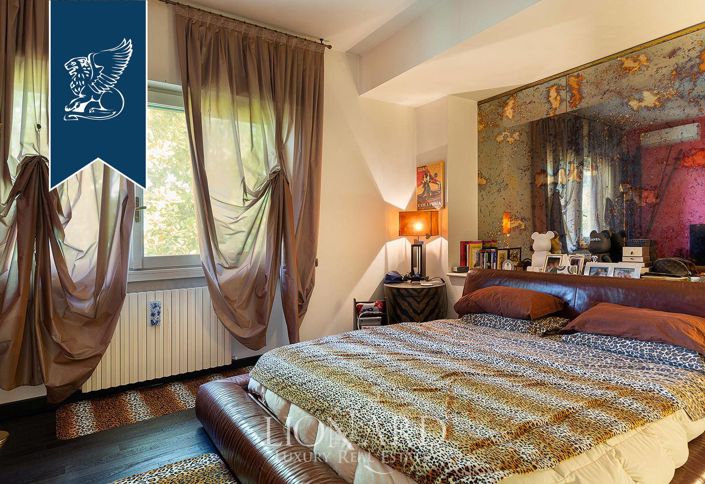 Image No.33-5 Bed Villa for sale