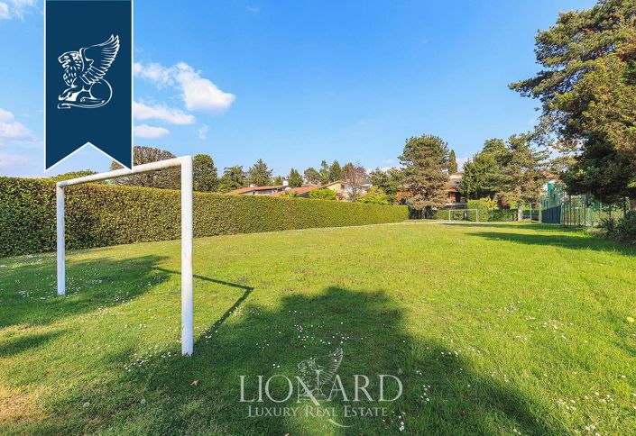 Image No.42-5 Bed Villa for sale