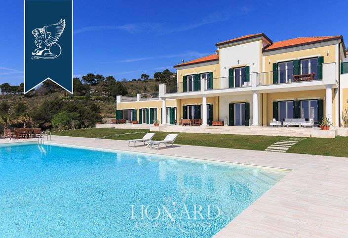 Image No.10-Villa de 8 chambres à vendre à Cipressa